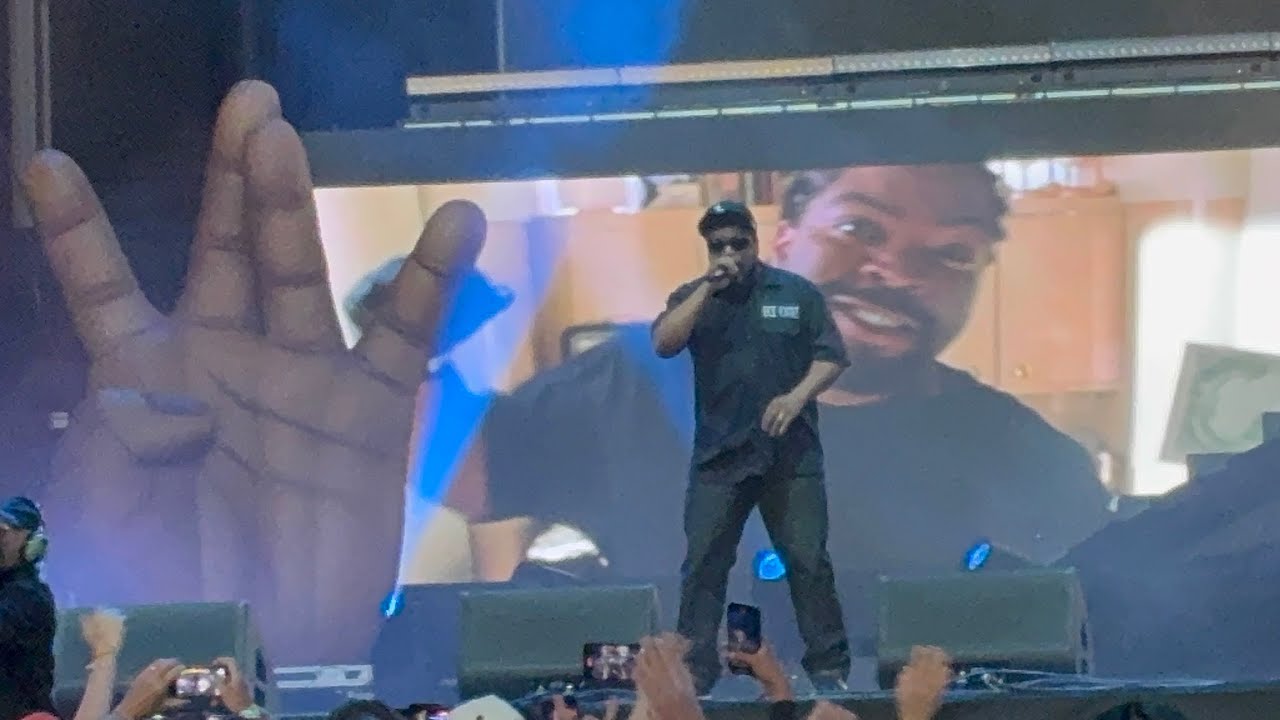 Ice Cube intro and “Hello” live at BottleRock 2025 @IceCubeCubevision ​⁠