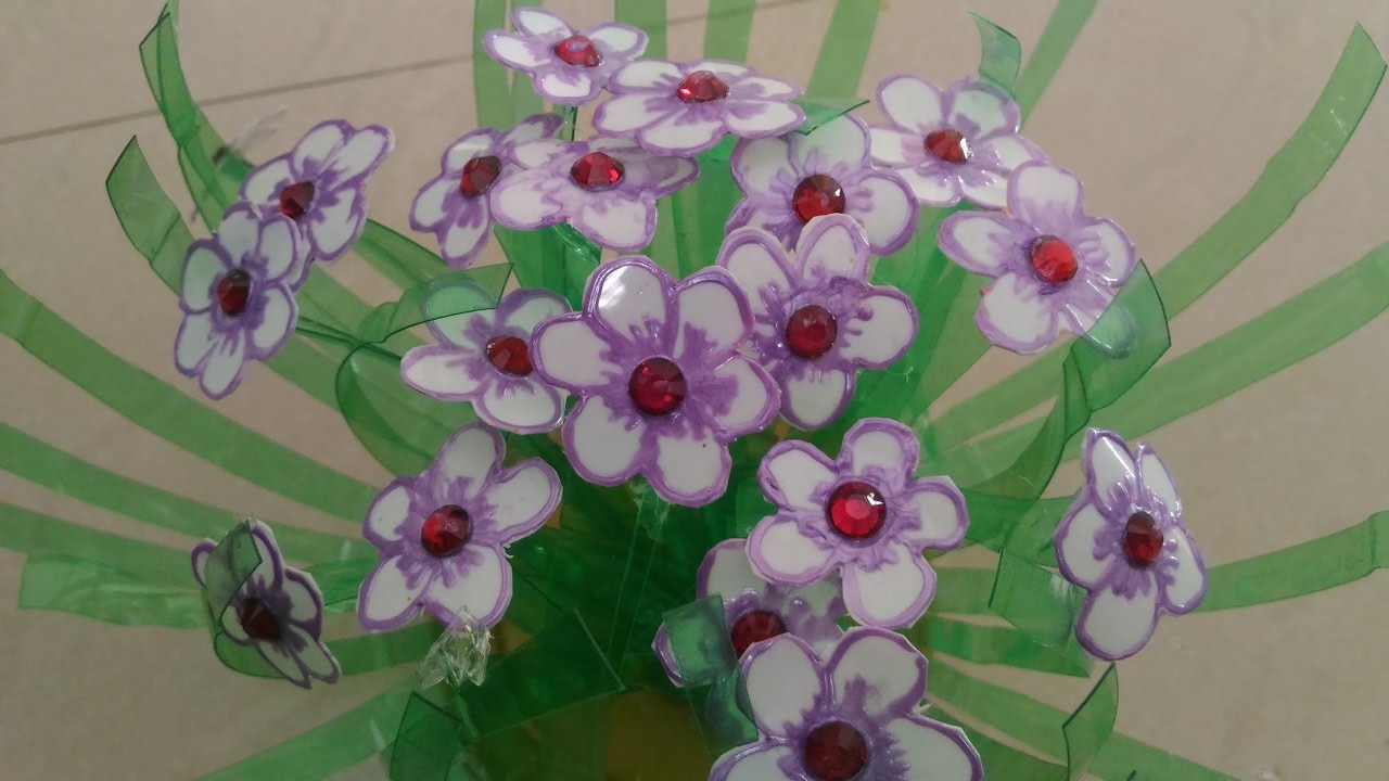 DIY: Flower Vase from plastic bottle