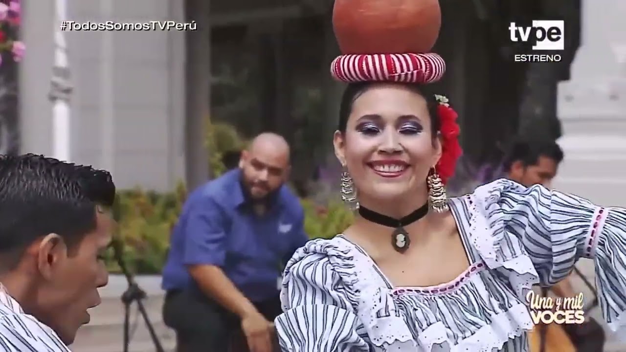 Jarana & Son (En TV Perú) - La Chongoyapana / El Chilalo