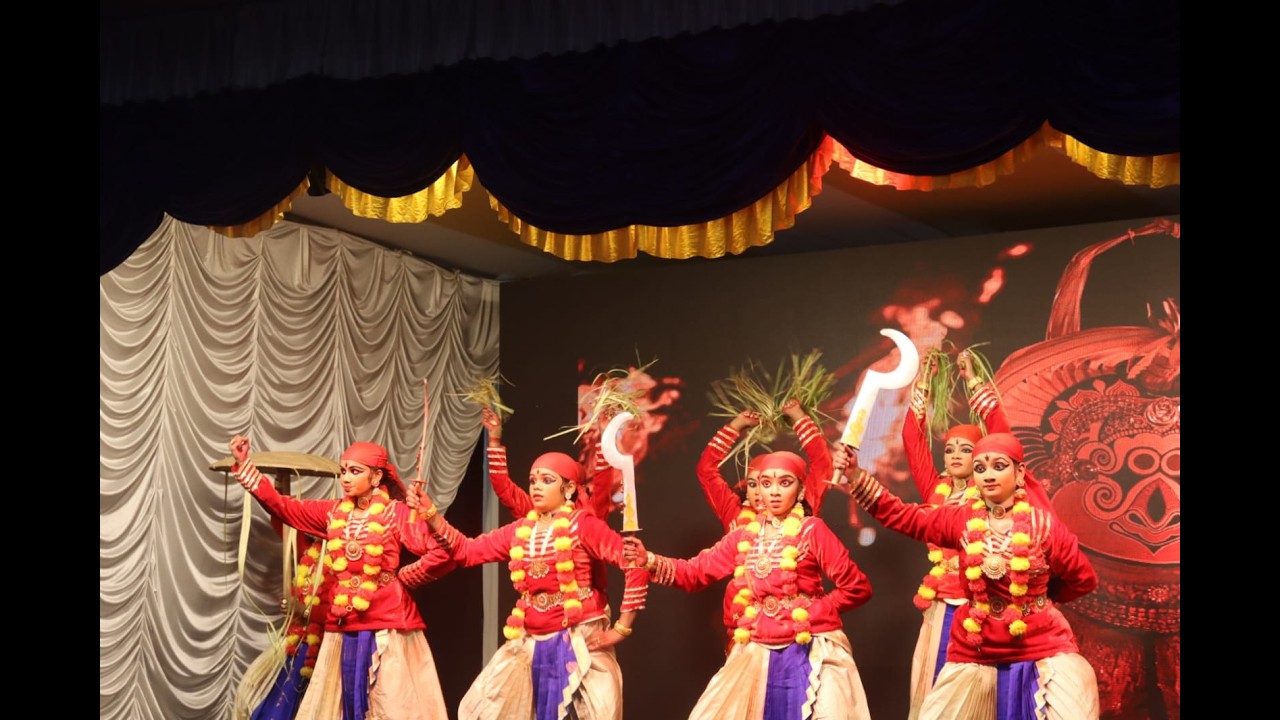 #theyyam#komarathullal#hamsadhwani#edappally #shyamala B Nair#dance#program#bharatanatyam#ulsavam