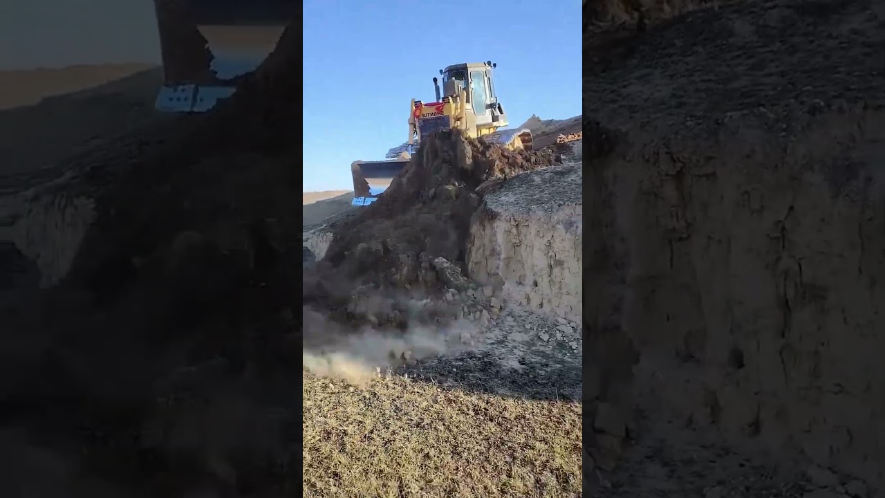 Bulldozer in Action: Extreme Earthmoving Skills!