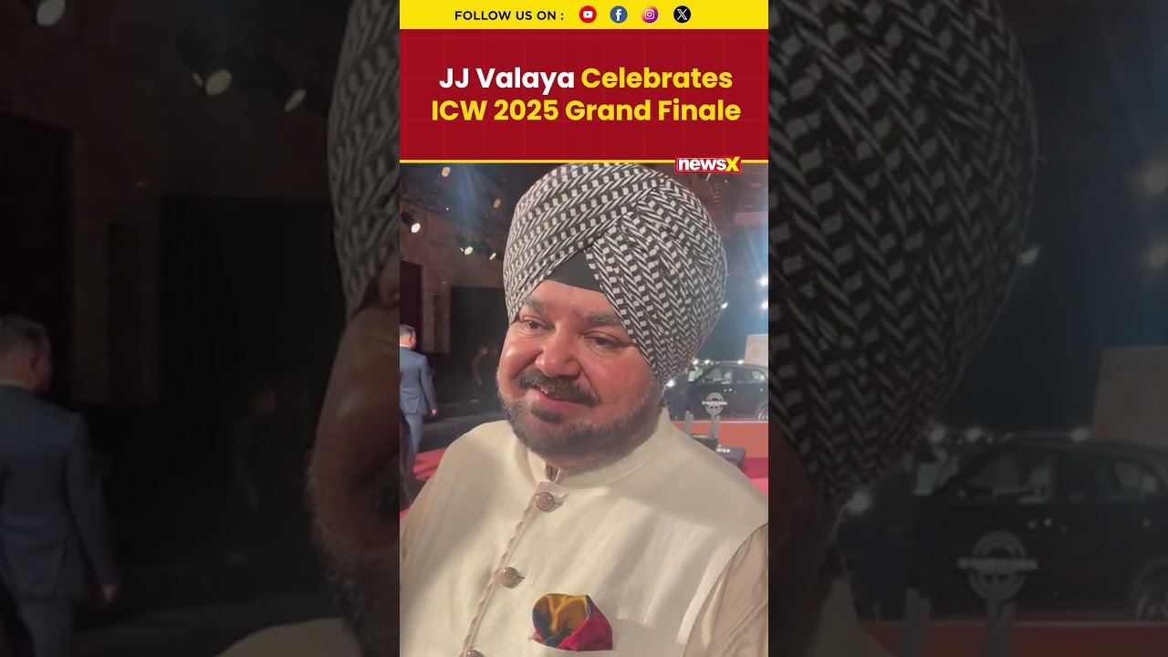 JJ Valaya reacts after stunning grand finale show at India Couture Week 2025