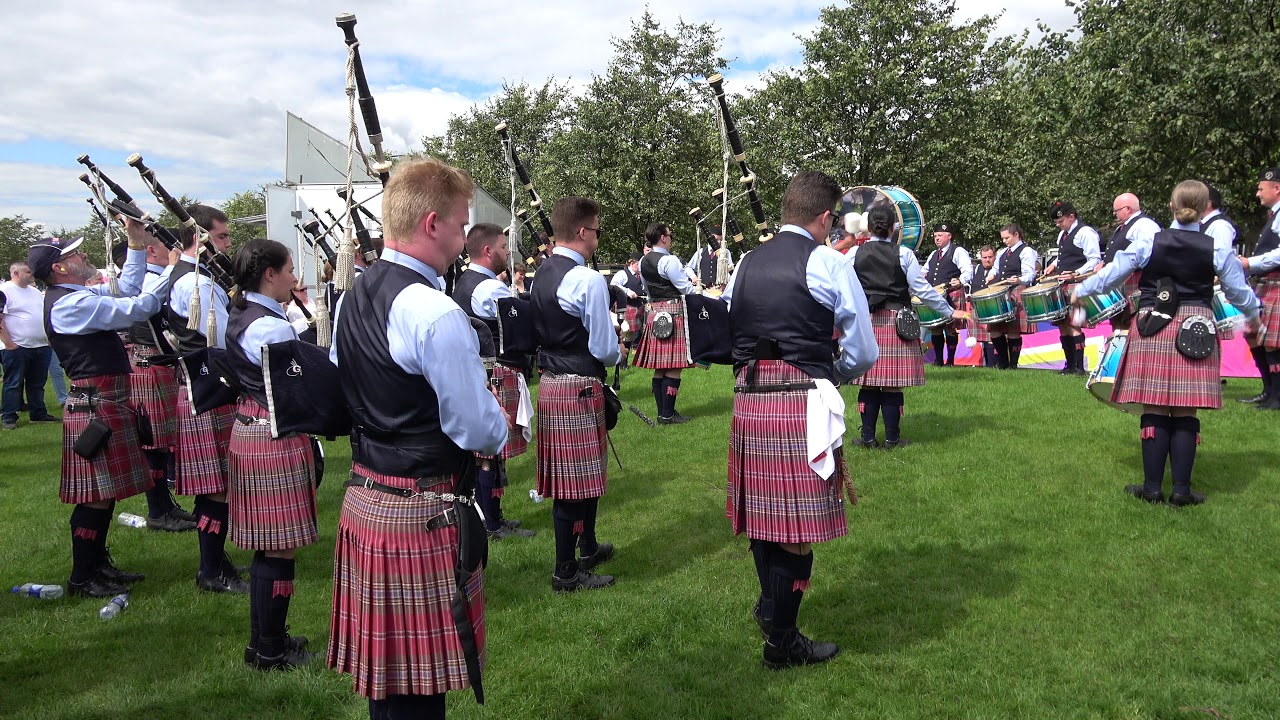 Worlds 2017 - Dowco Triumph Pipe Band - Medley Tuning