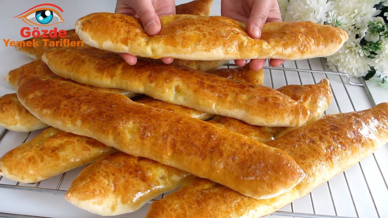 Мука, ​​вода и немного сыра! Невероятно просто и вкусно! Мой любимый хлеб!
