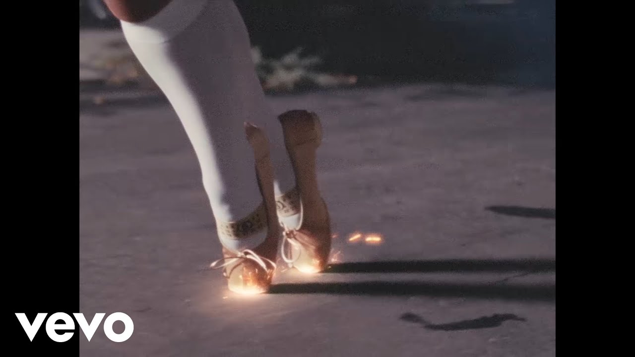 Megan Thee Stallion, Ariana Grande, Doja Cat, Cardi B - Big Difference (Remix)