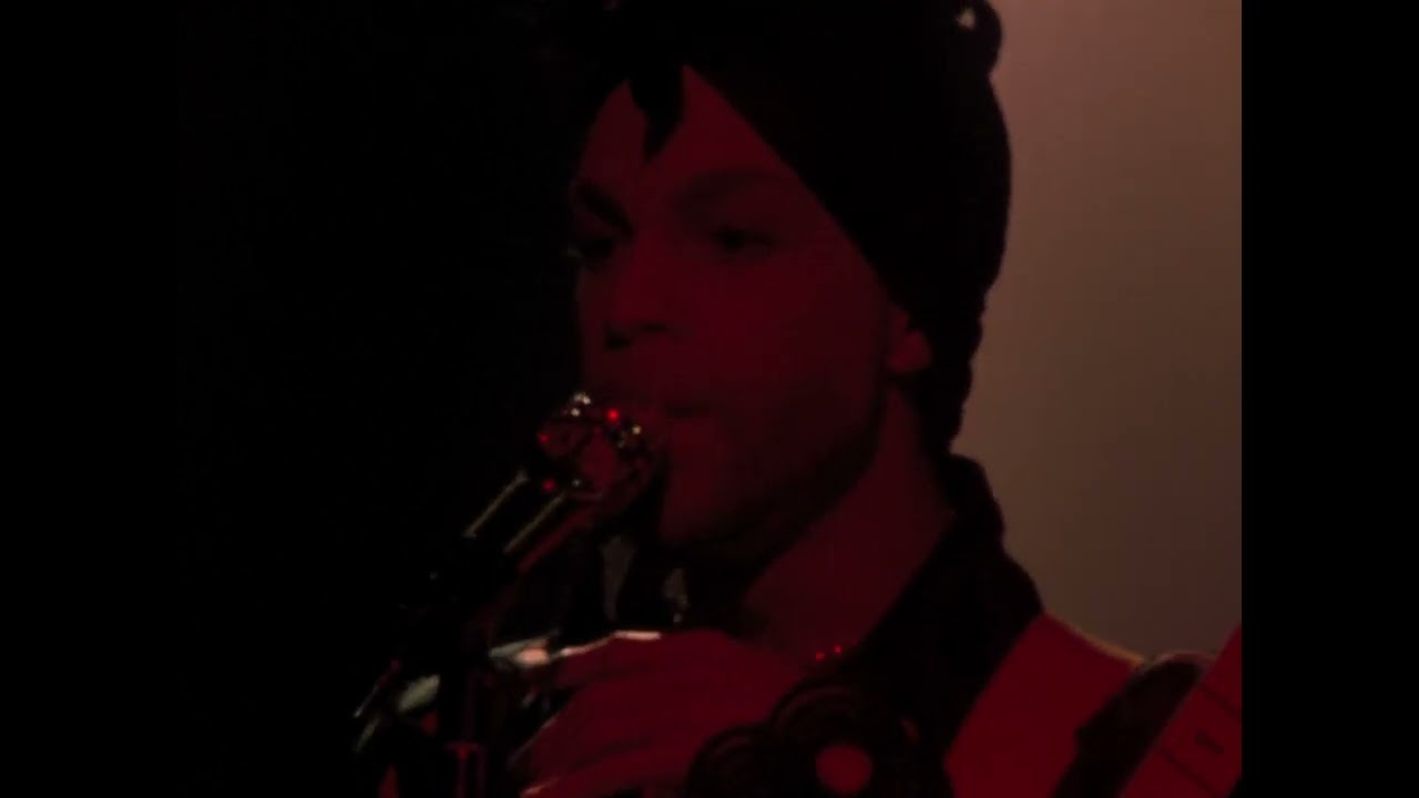 Thunder (Prince live @ Glam Slam '92)