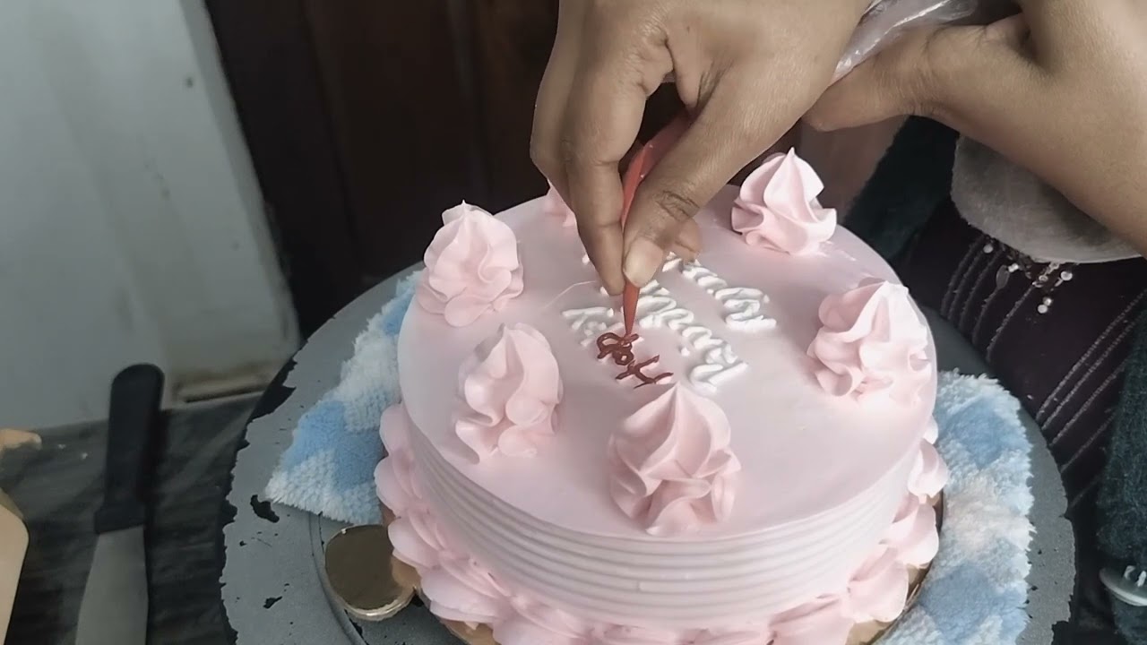 केक का सिंपल या खूबसूरत डिजाइन कैसे बनाएं?Let's learn how to make simple or beautiful cake design?