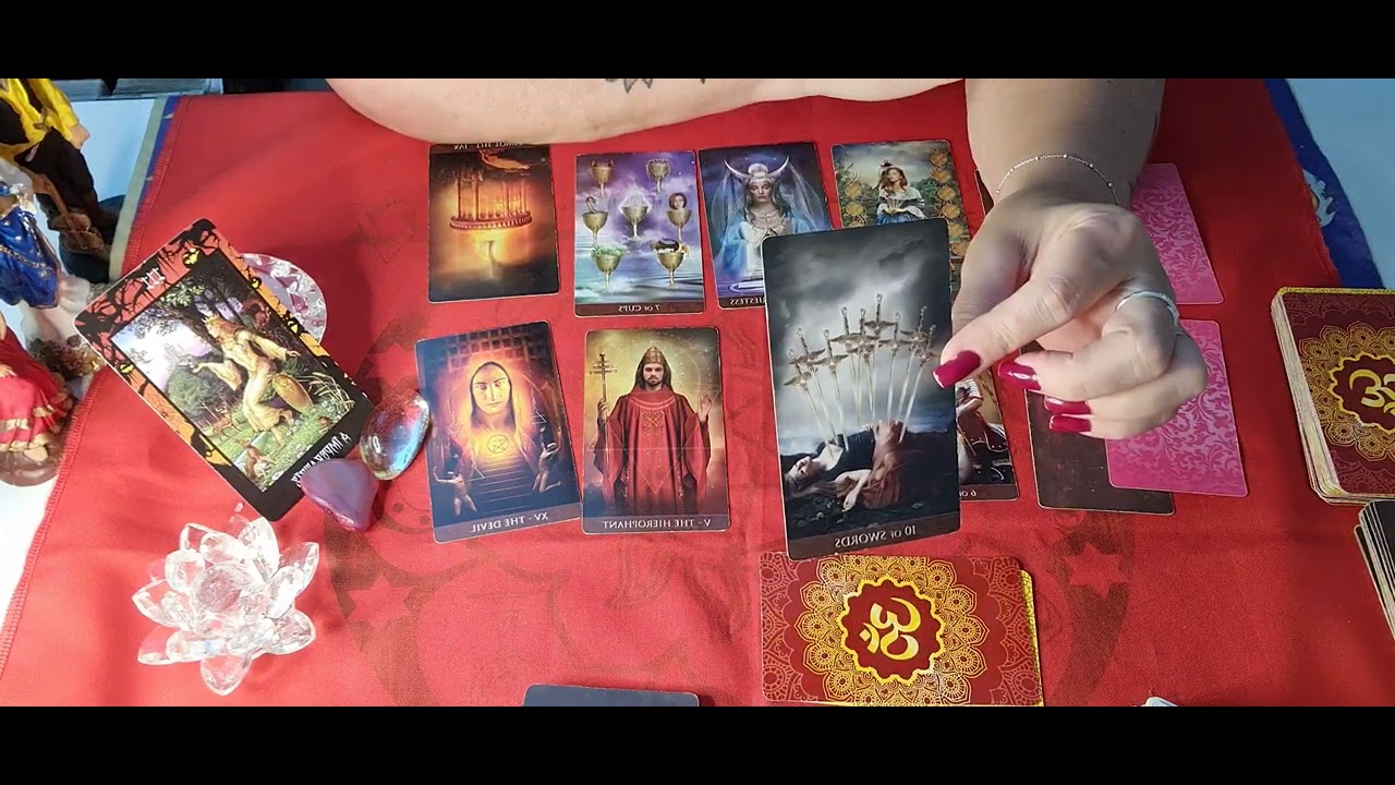 #TAROT. ESSA PESSOA LEMBRA DE MIM? COMO LEMBRA? 21 981695519 ❤️ 💃
