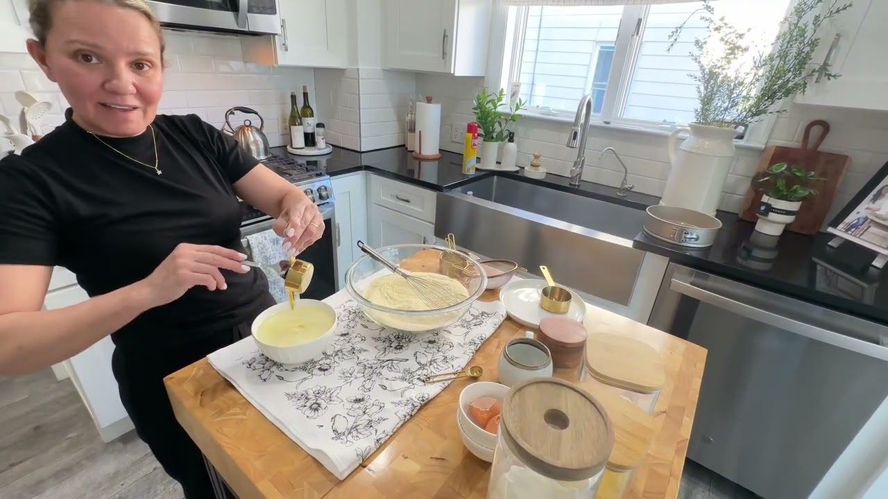 Meu segundo vídeo no YouTube, fazendo uma broa de fubá estilo americana pro café da tarde