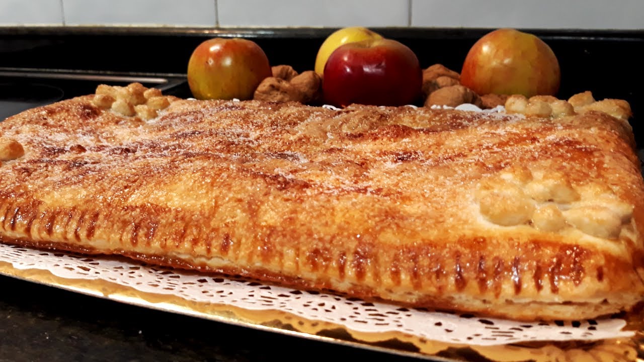 Empanada de manzana rellena de nueces y pasas/ Receta fácil