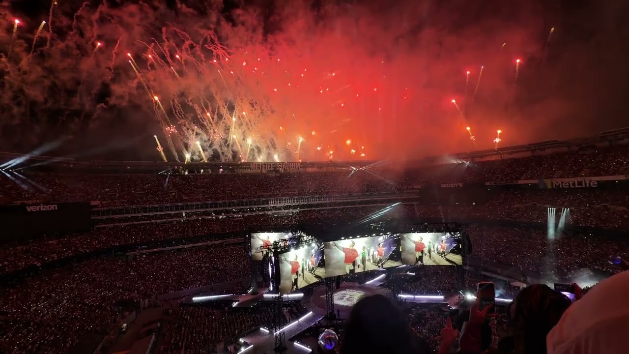 BTS into the sun MetLife day 1 fireworks 