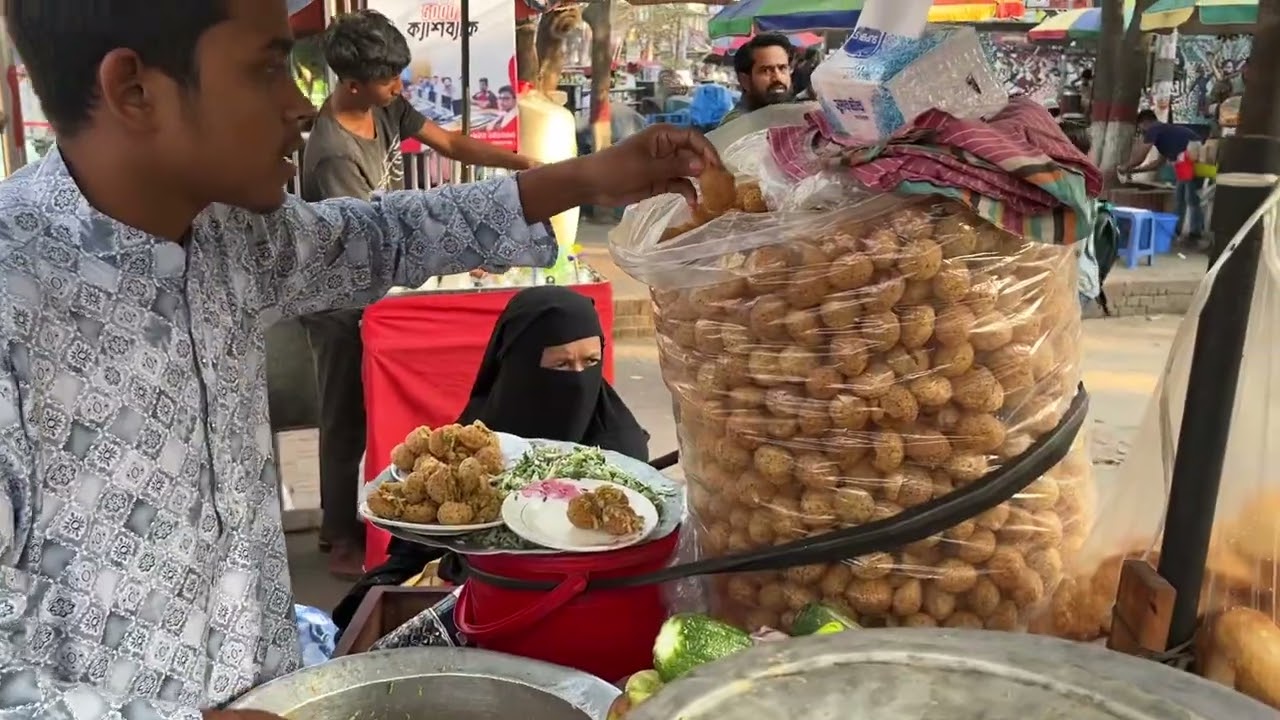 মজাদার ফুচকা নারায়ণগঞ্জ শহিদ মিনার, #shorts #shortvideo #shortsvideo #food #viralvideo #subscriber