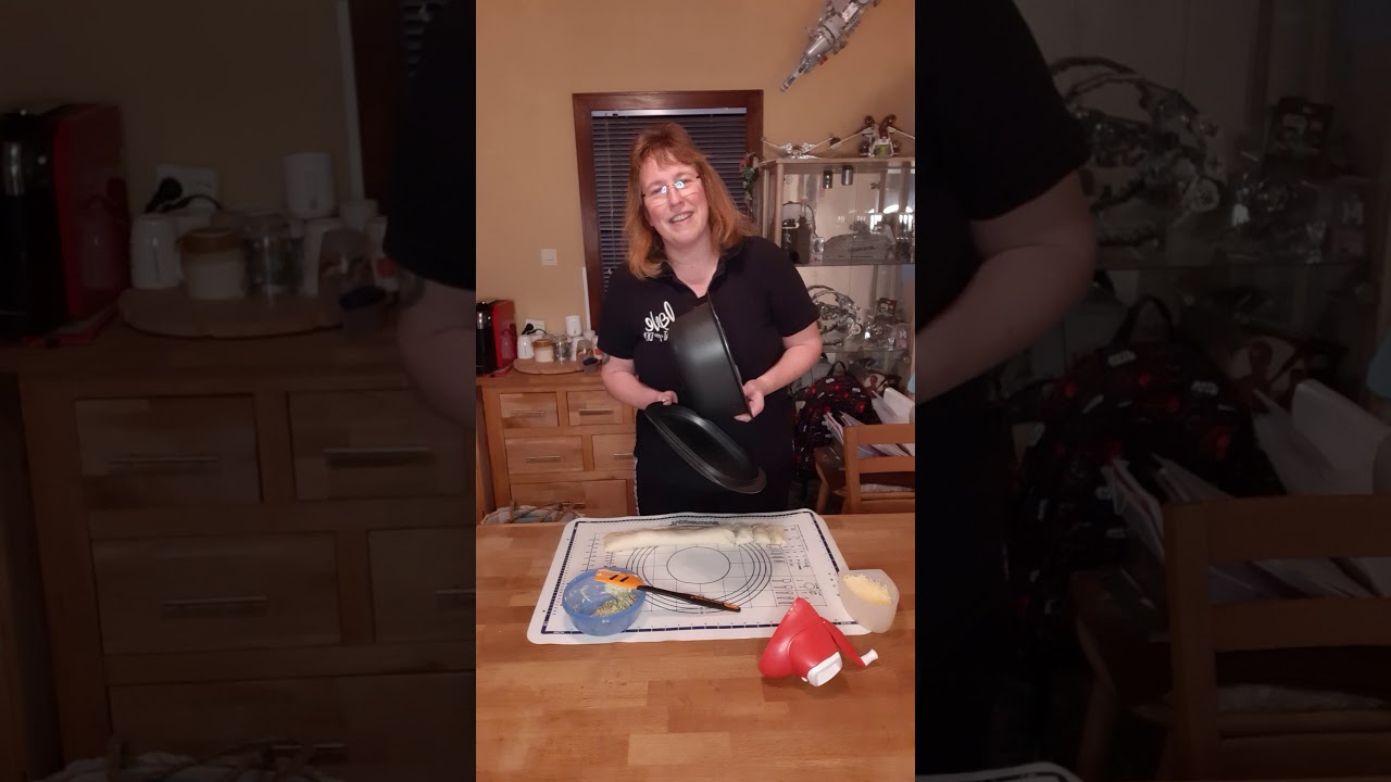 Faltenbrot in der Ultra von Tupperware