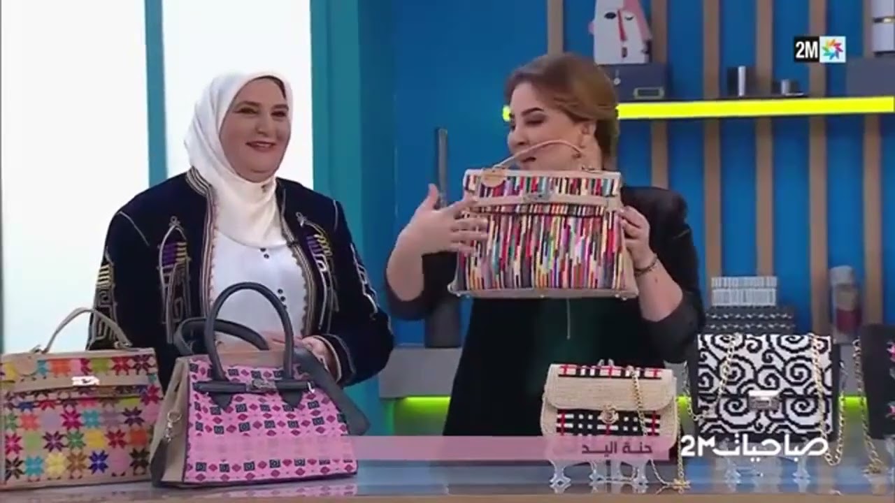 مرور السيدة زهيرة بنميرة مسيرة تعاونية فضاء الفن التقليدي  ببرنامج صباحيات دوزيم ببرنامج حنة اليد