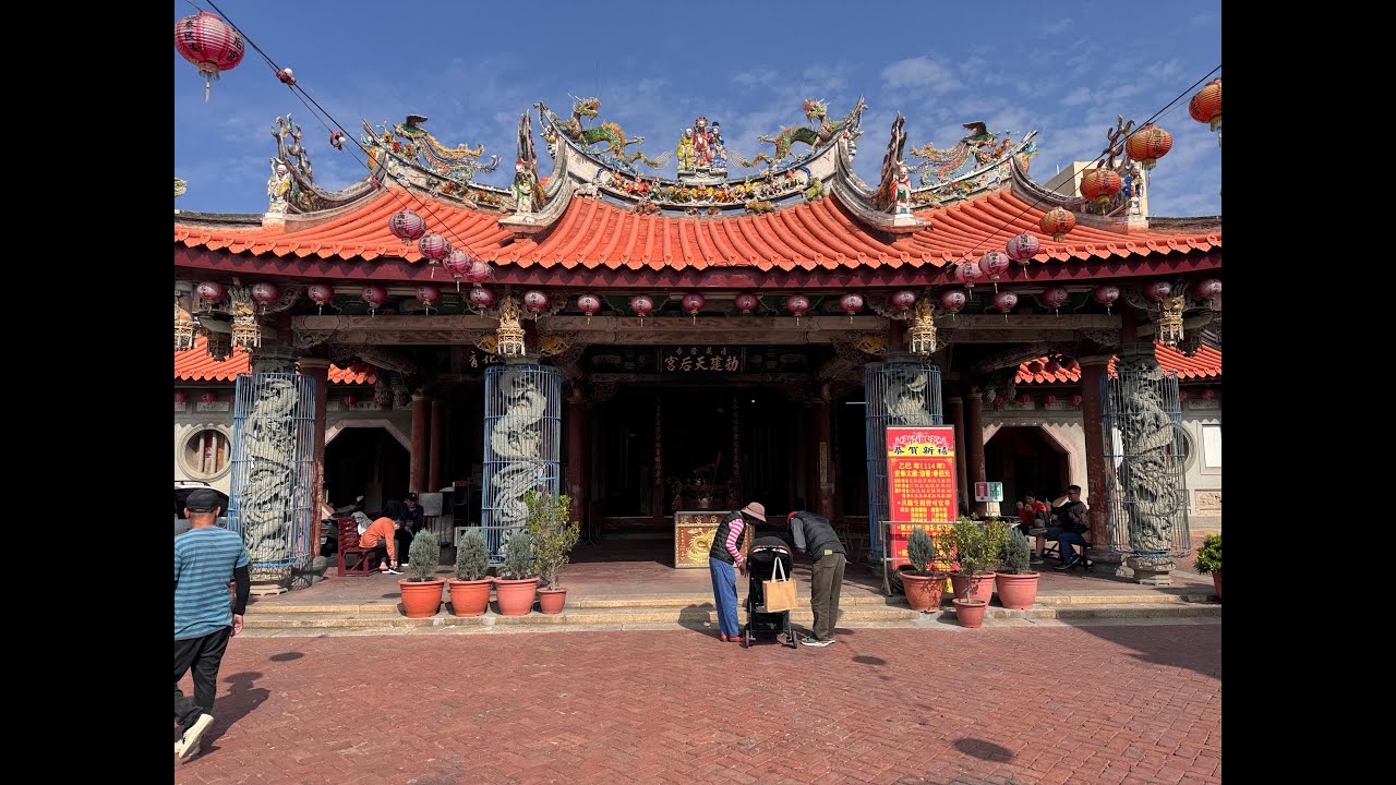 鹿港新祖宮清朝官員拜拜的媽祖廟哦!