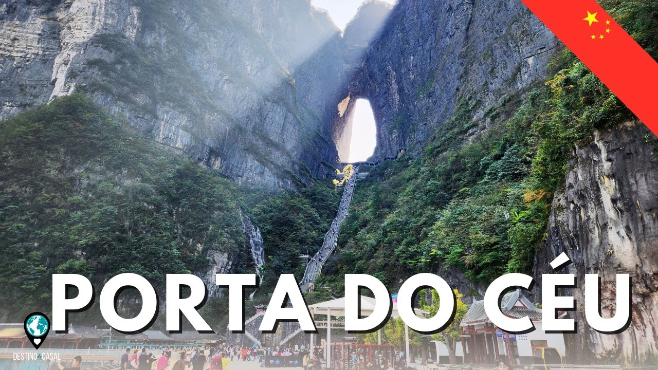 999 degraus para a Porta do Céu -  Passarela de Vidro na Montanha Tianmen - CHINA
