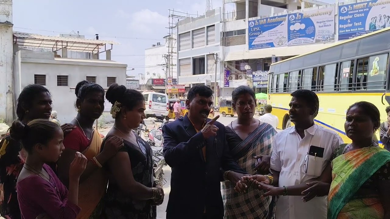 UTI Murugan был создан усилиями военнослужащих неправительственных организаций для пяти трансгенд...