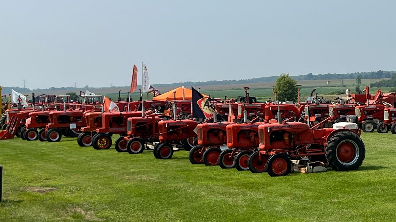 GOLAT Tractor show, Allis Chalmers tractors! 