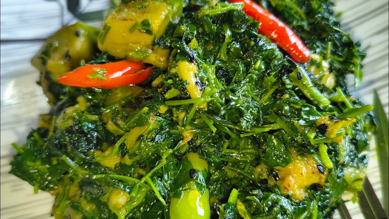 বেগুন দিয়ে মেথি শাক ভাজা রেসিপি।#recipe #foryou #food #Ghosh Family's Rannaghar #cookingchannel 