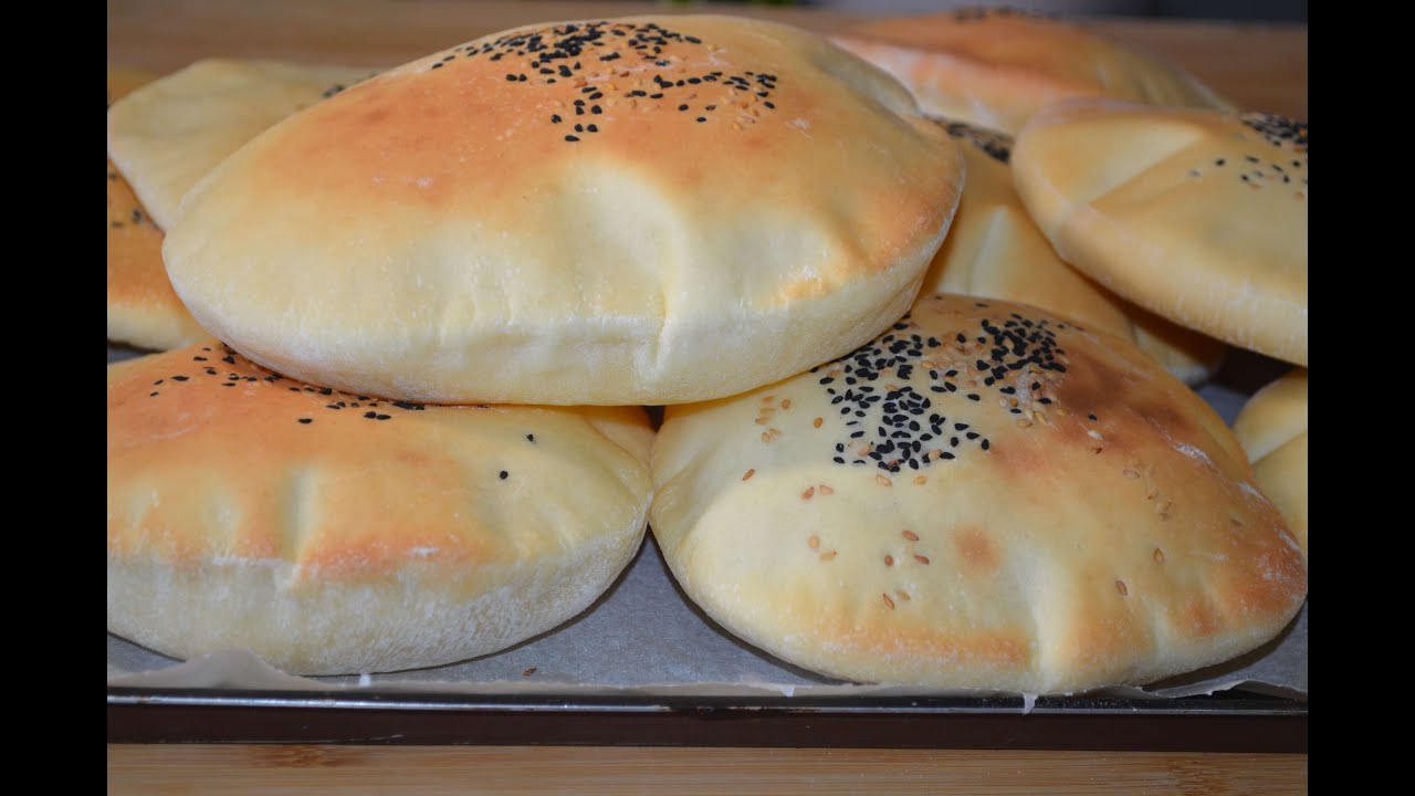 خبز عربي بالفرن سهل و سريع و طري جدا جربوه من شي نظم