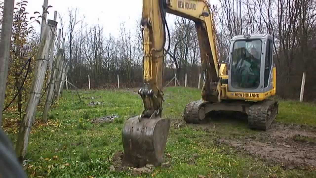 New Holland #Excavator #Digging
