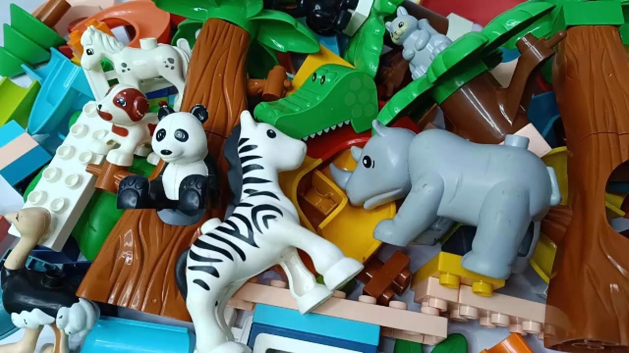 Satisfying Building Blocks ASMR Marble Run #368 spiral funnel and many animals course Live 4