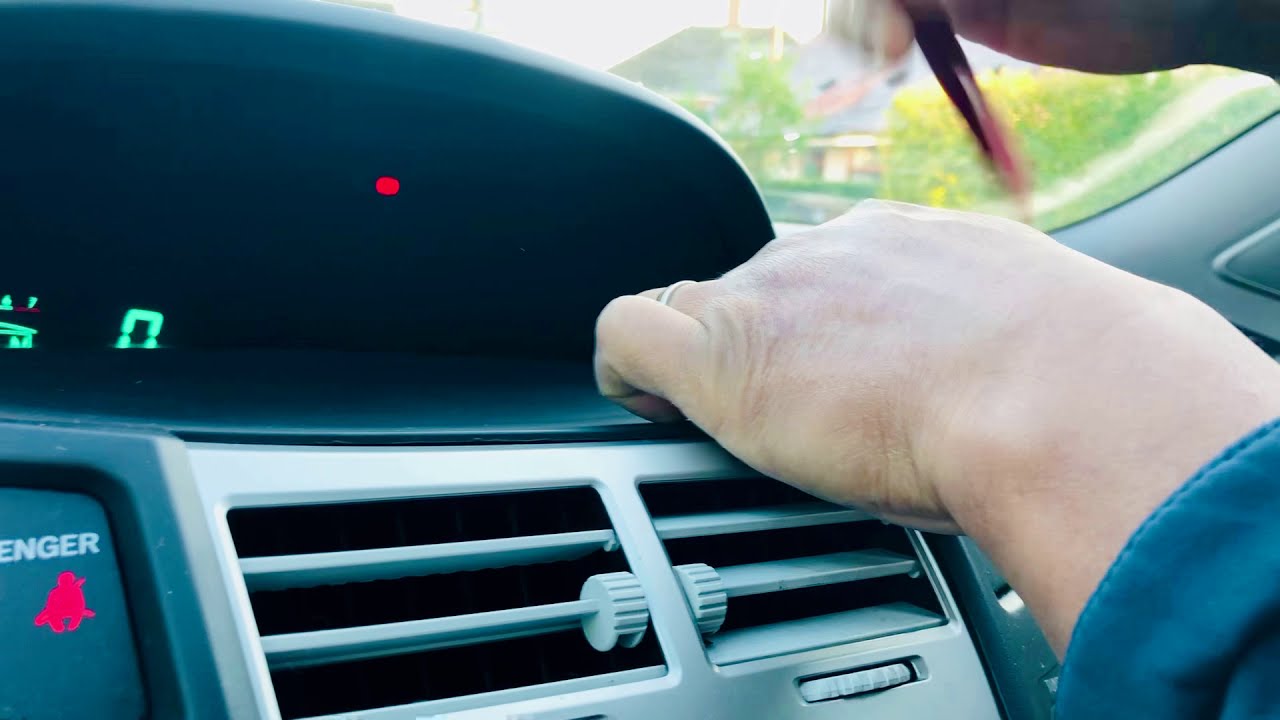 toyota yaris 2007 auxiliary, usb cable installed
