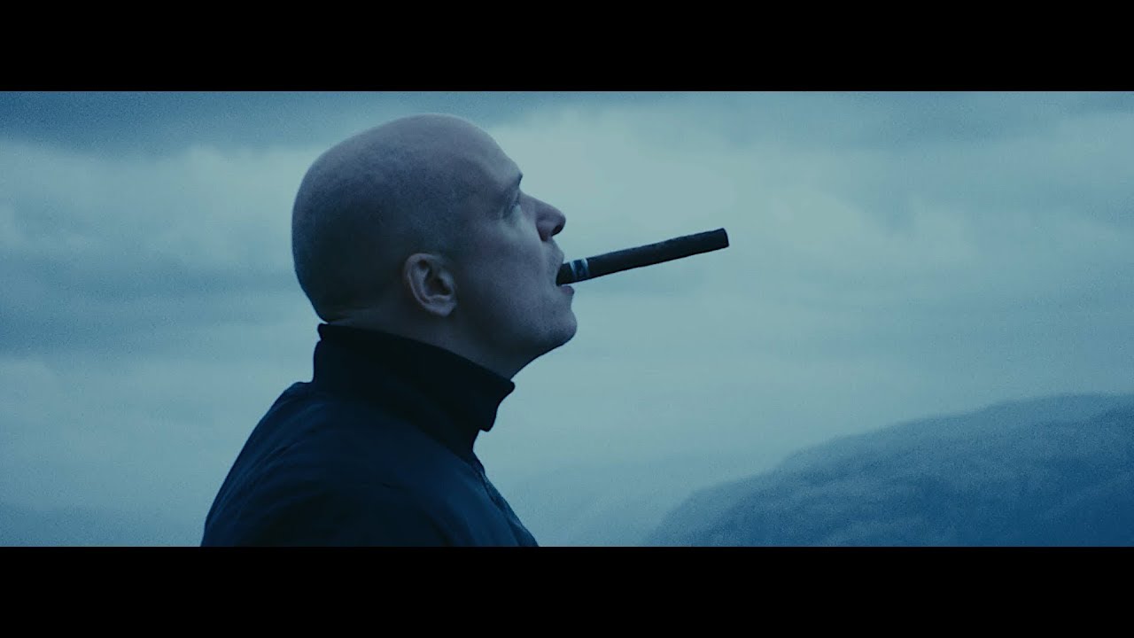SCYLLA & Sofiane Pamart - Clope sur la Lune ft. ISHA [Clip Officiel]