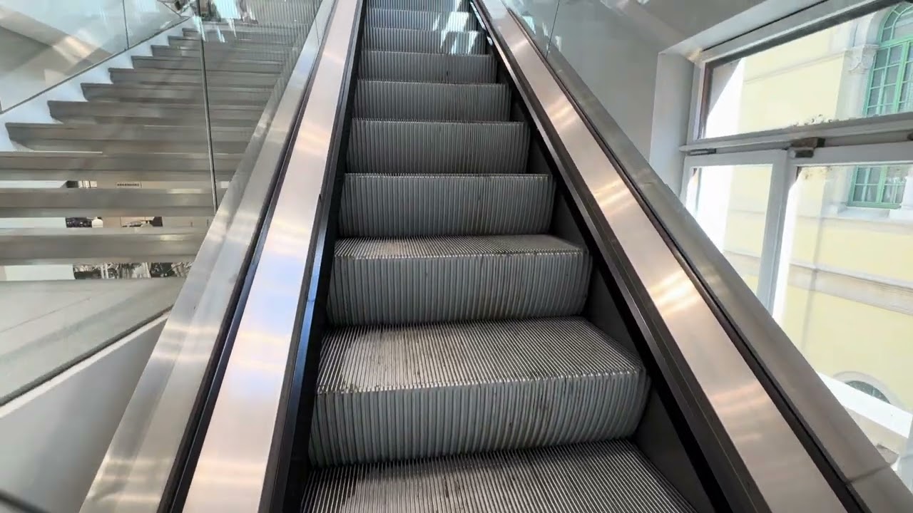 Verona, Italy | Orona Escalator | Zara 