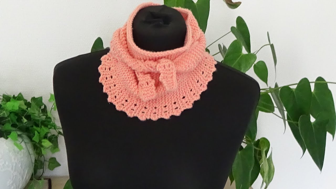 Petit foulard u tricot
