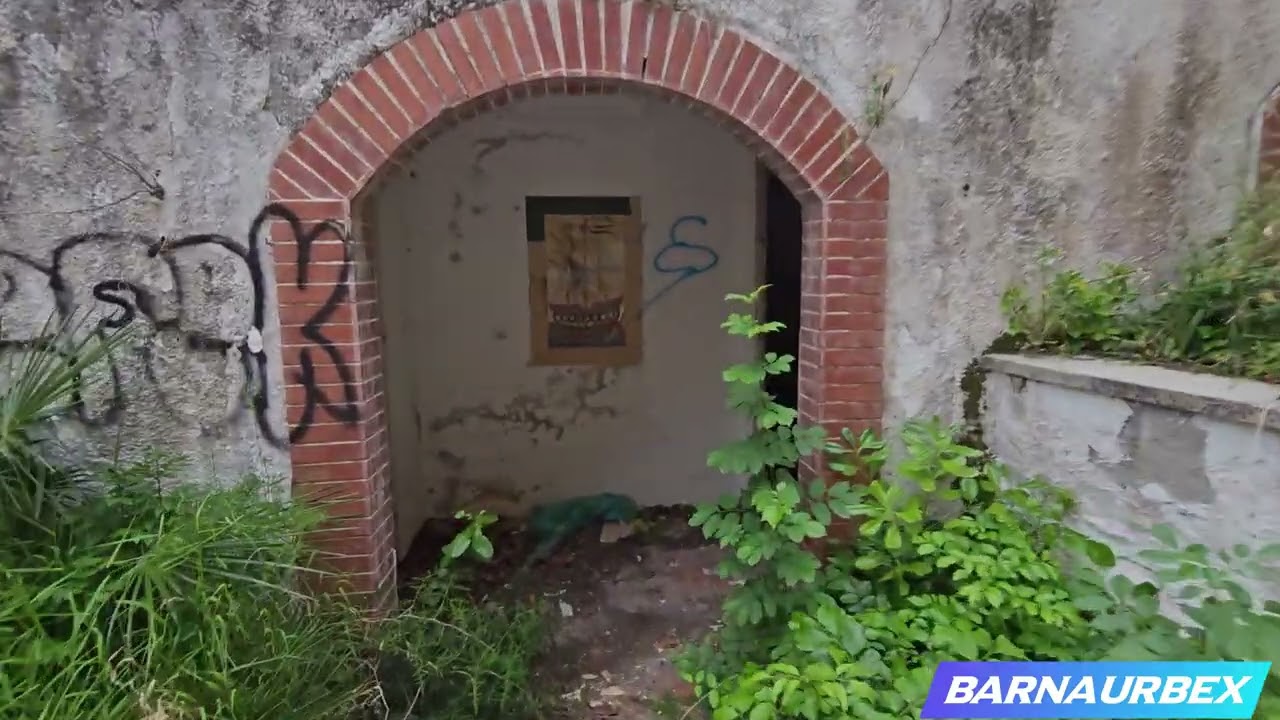 Exploramos Un Terrorífico Hotel Clásico Urbex
