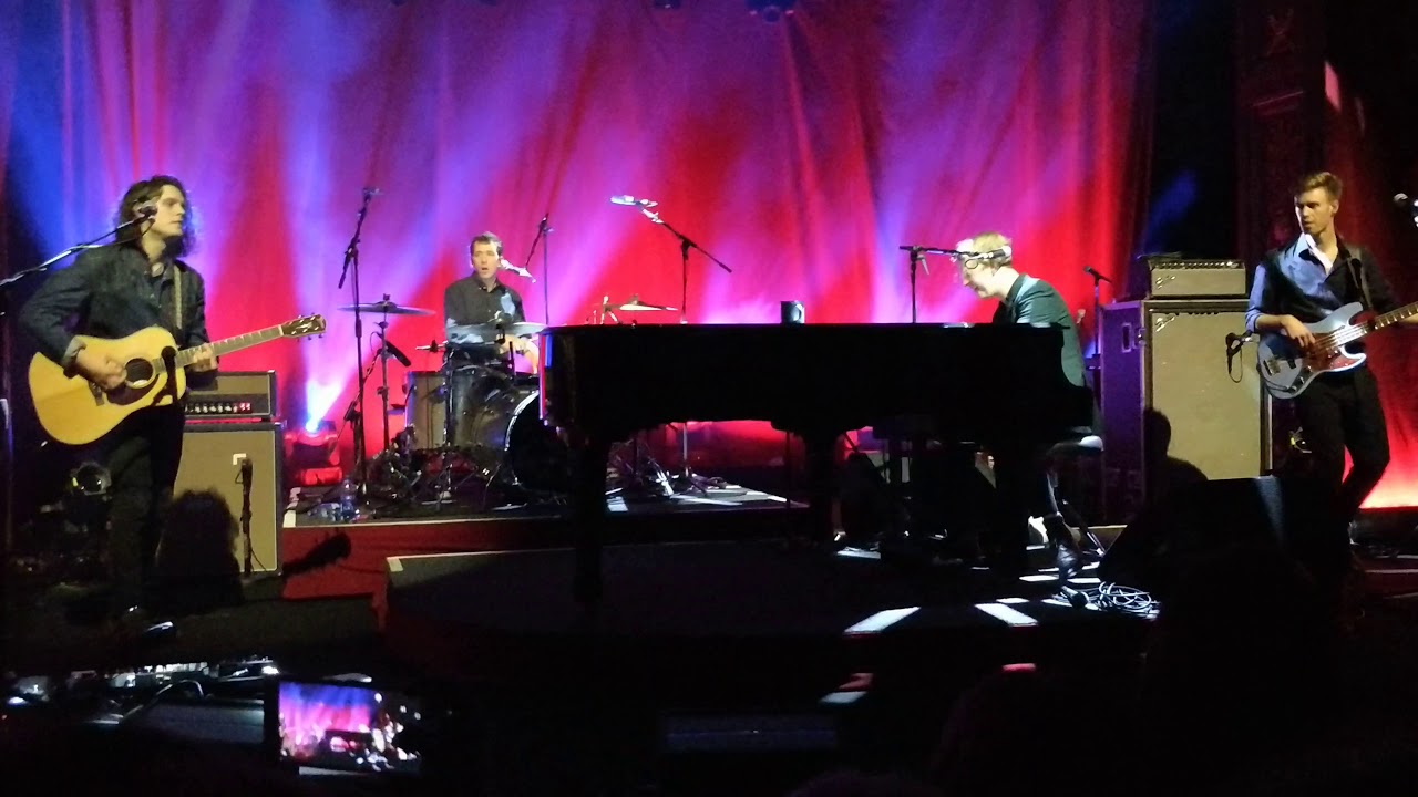 Tom Odell - Go tell her now live in Stockholm, Berns 10/11/2018