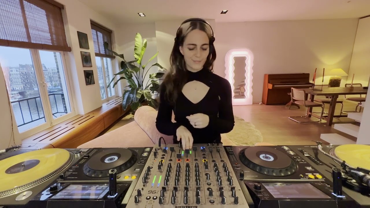 2024 End of Year Stream - Nicky Elisabeth