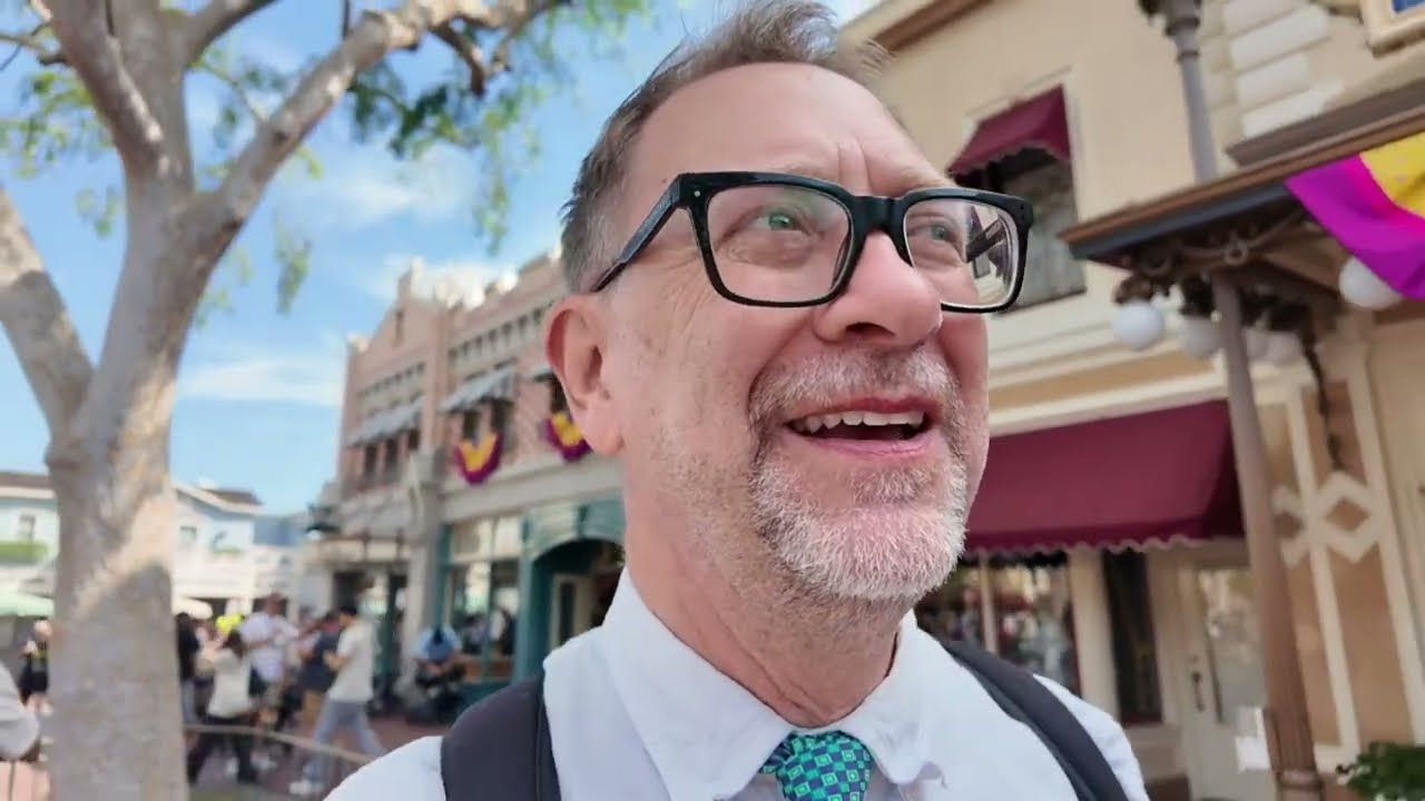 Я только что разгадал код Диснейленда!