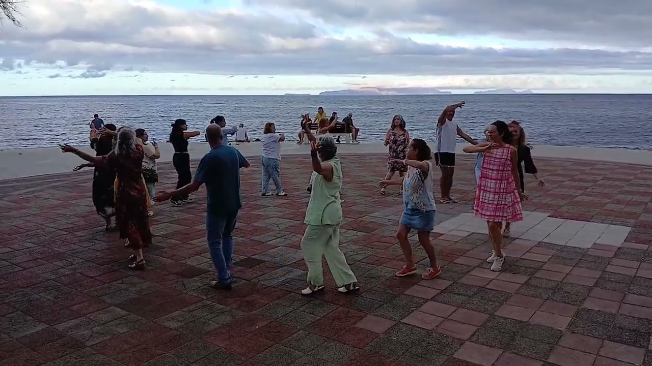 Danças Circulares - Portugal - Madeira: «De Couleurs vives» , Zaz