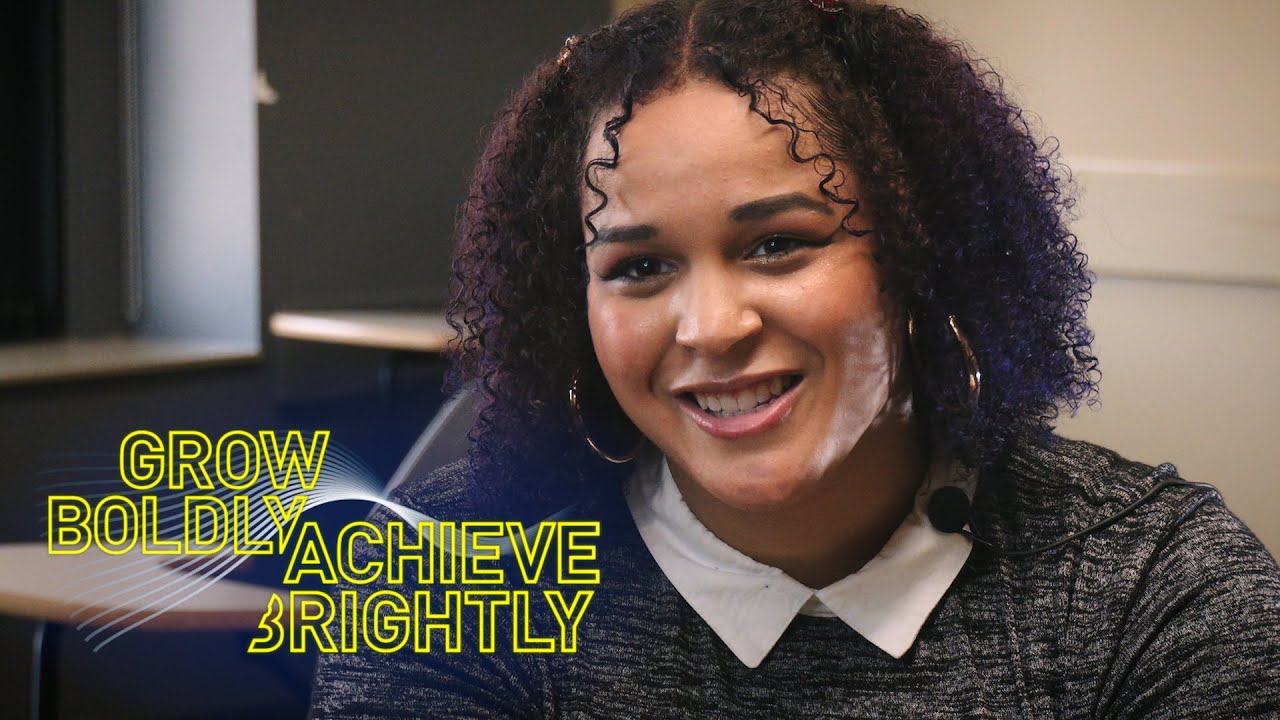 Michelle Quinn | BOLDLY, BRIGHTLY