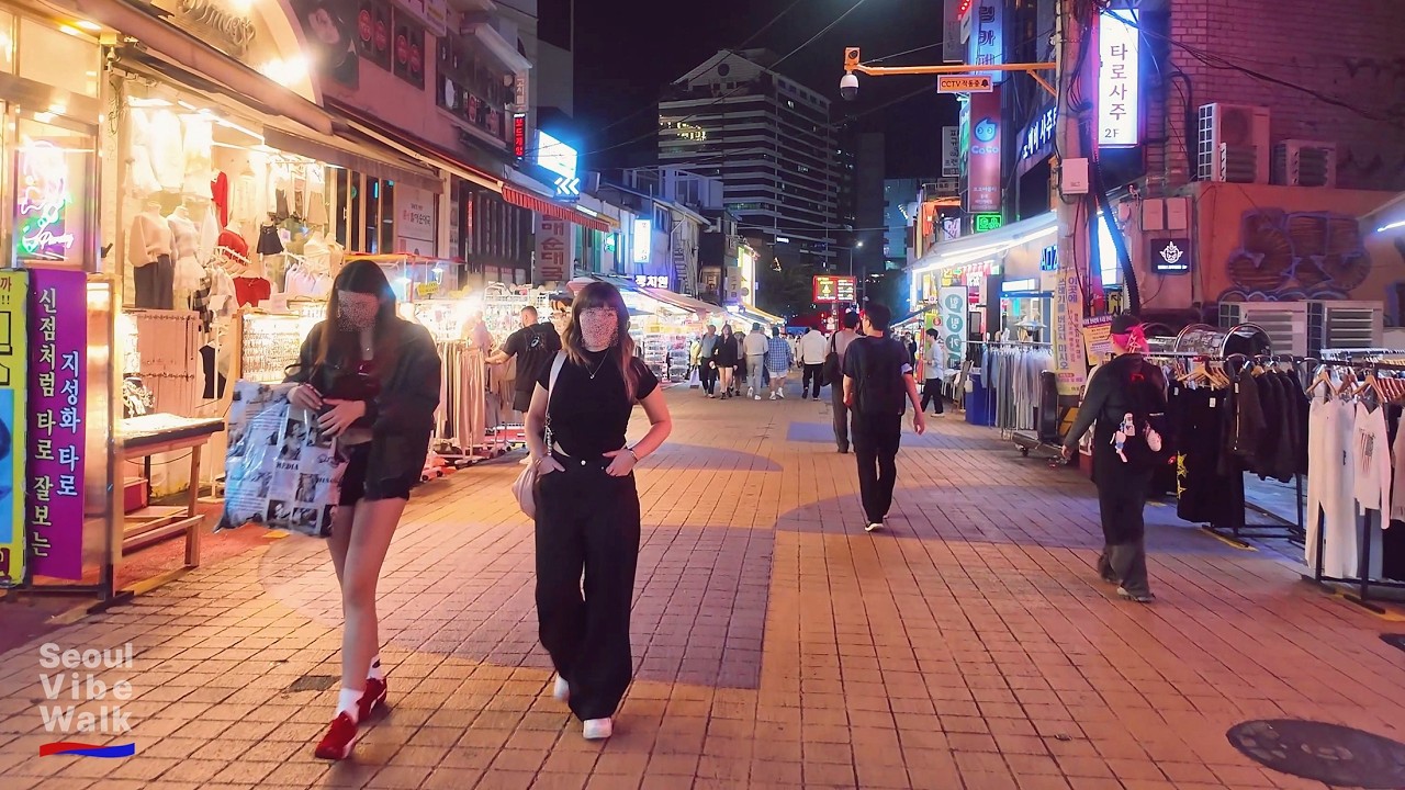 Nostalgic for Warmer Days 🍂 Hongdae’s Energetic Late Autumn Before Winter Hit 홍대 | 4K HDR