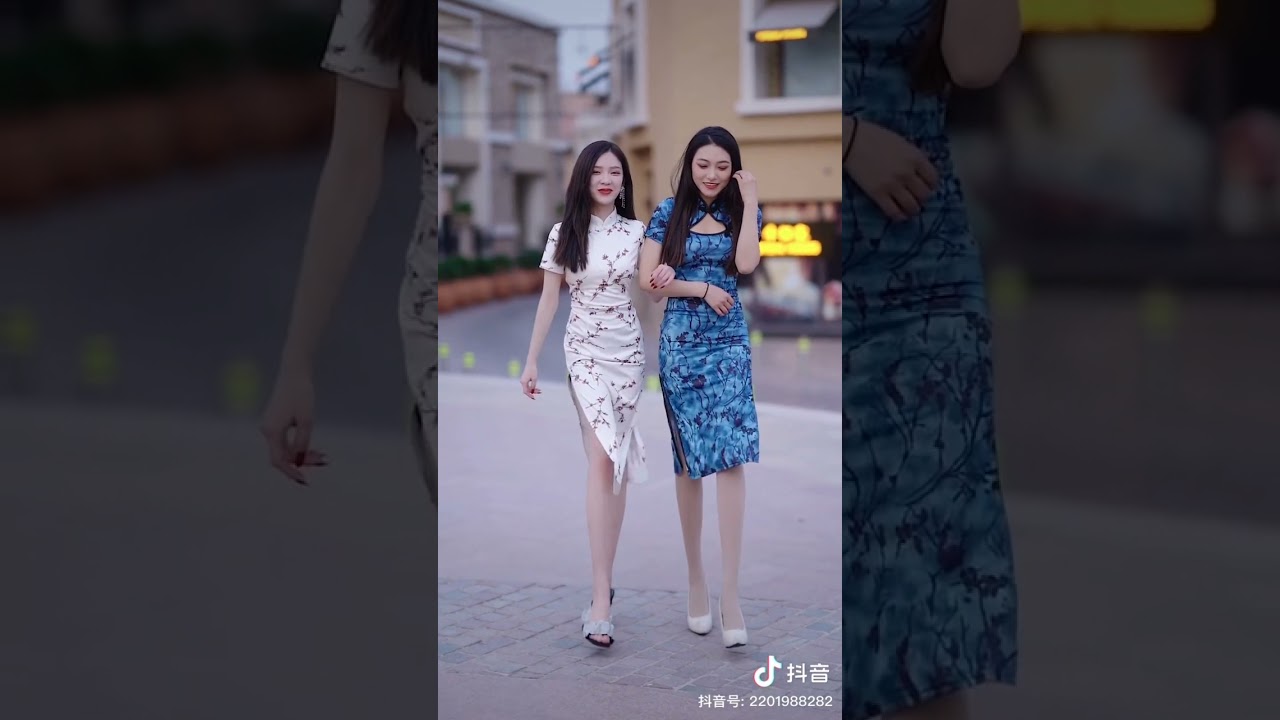 街拍#旗袍# 47 #性感#身材#气质#美女#🎶🎶 从不放弃-天地男儿（粤语 郑少秋）*抖音短视频