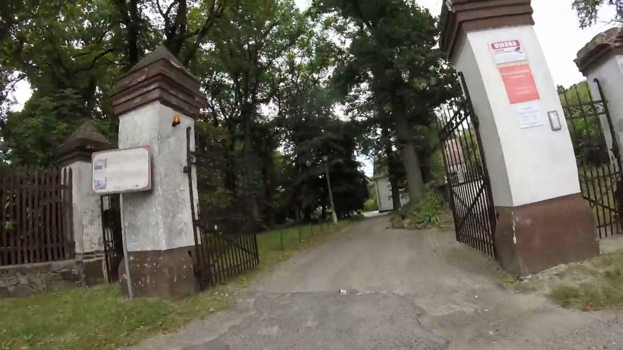 Koszelew dw&oacute;r