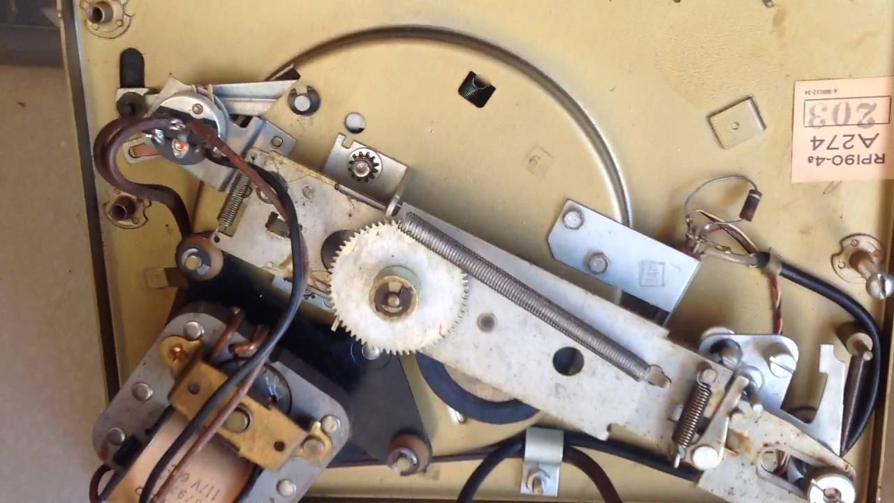 RCA-Victor 45-J-2 Restoration Part Two. 45 rpm Record Player