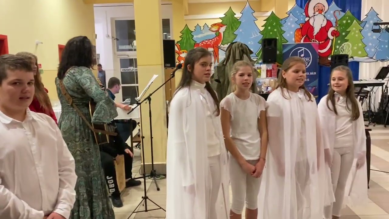231209 Dunaföldváron a Beszédes J iskola Mikulás bálján