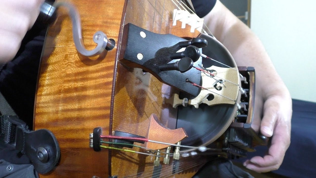 Greshny Cheloveche/Niurochka. Dark Medieval Russian Chant/Folk Tune. Hurdy-Gurdy, Voice Organ & Drum