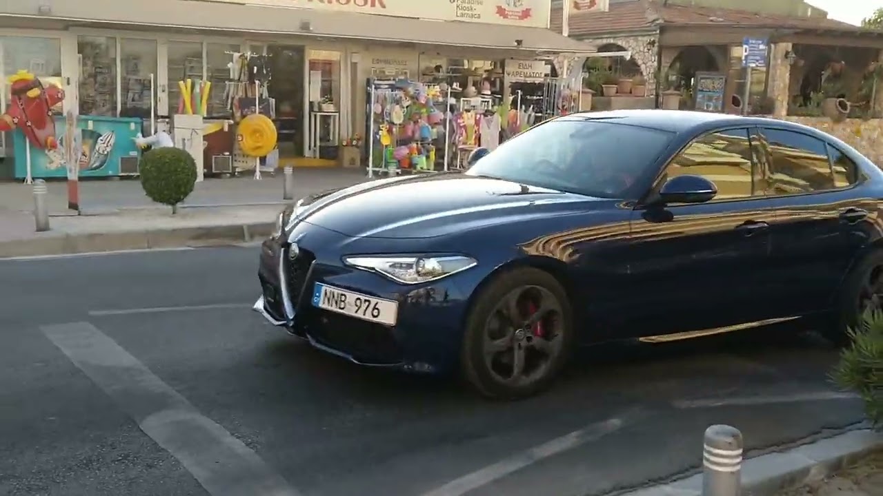 2017 Alfa Romeo Giulia 2.0 diesel stock engine sound