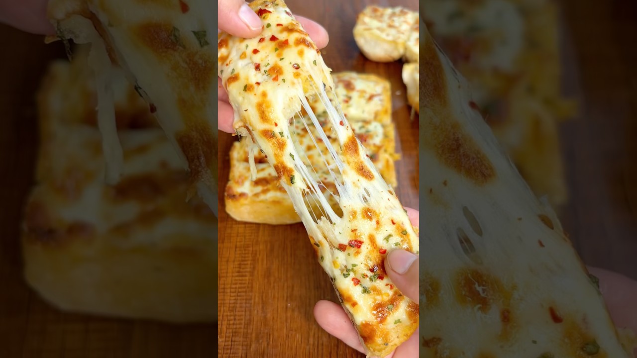 Extra cheesy garlic bread 