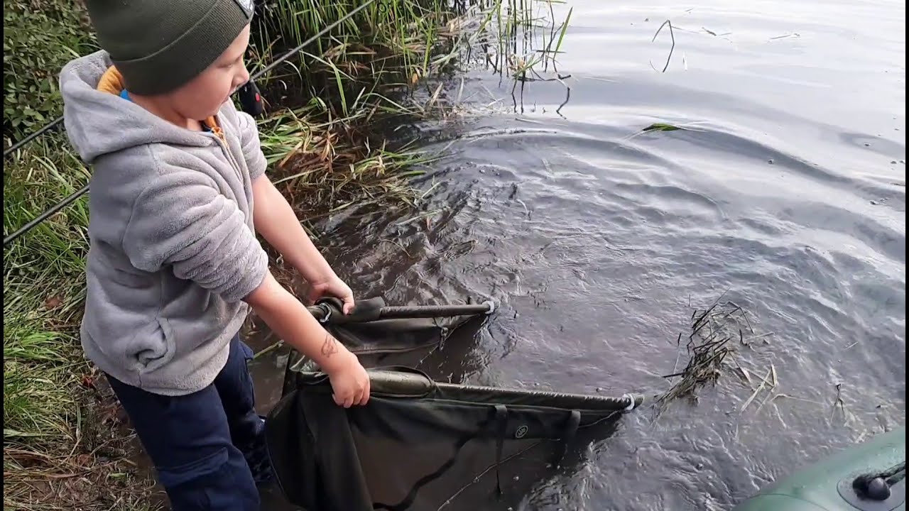 Adem Scislowski and son from Team Poland, Carping on lakes