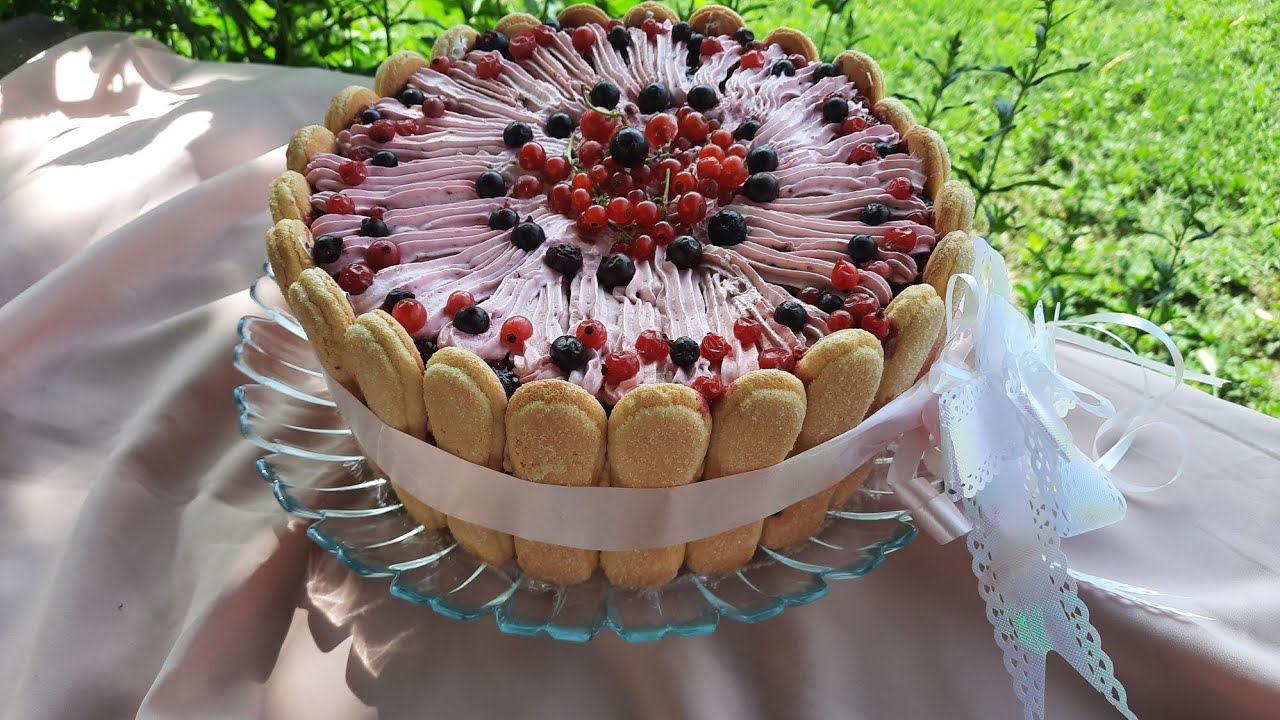 Tortë e lehtë dhe e shpejtë me biskota dhe fruta pylli!! Orman meyvesi ile pişmeyen kolay pasta!!