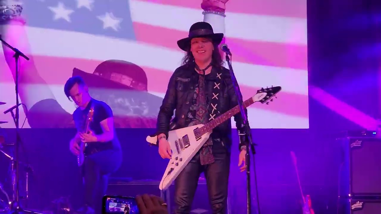 Anthony Gomes covering 
