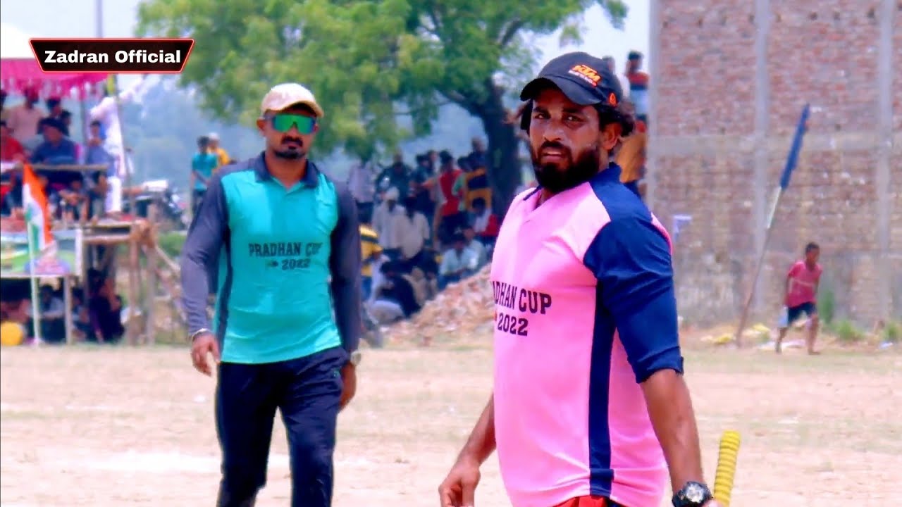 Kamran khan v/s Ankur Singh  ( IPL PLAYER KAMRAN KHAN 50 RUNS )