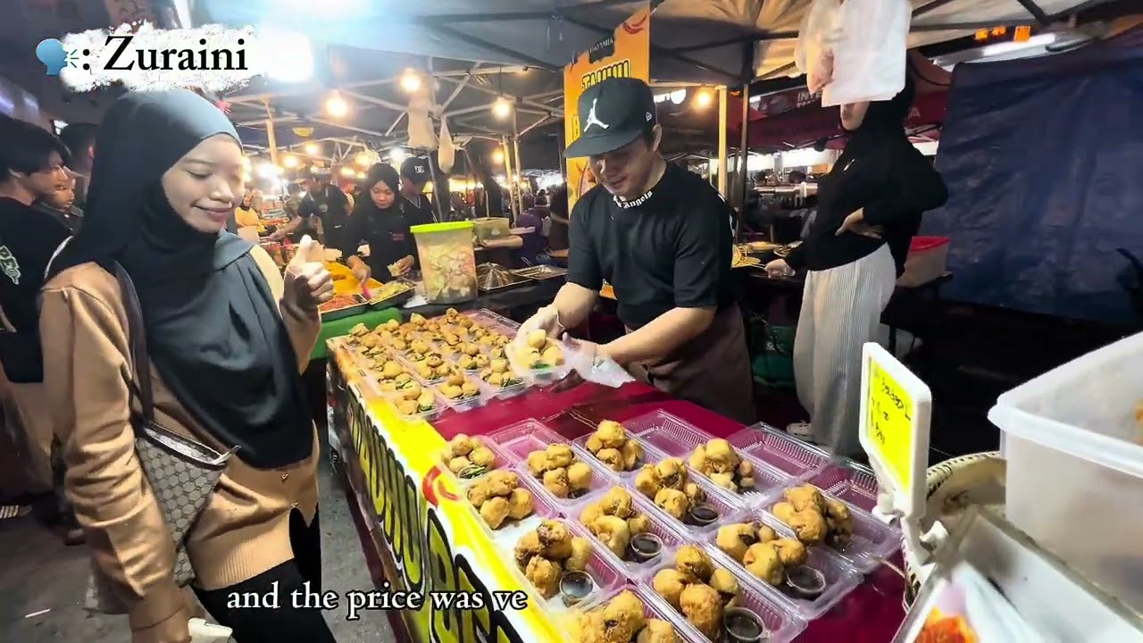 UB00202 ORAL COMMUNICATION IN ENGLISH Malaysian Culture Food Review at Gaya Street 
