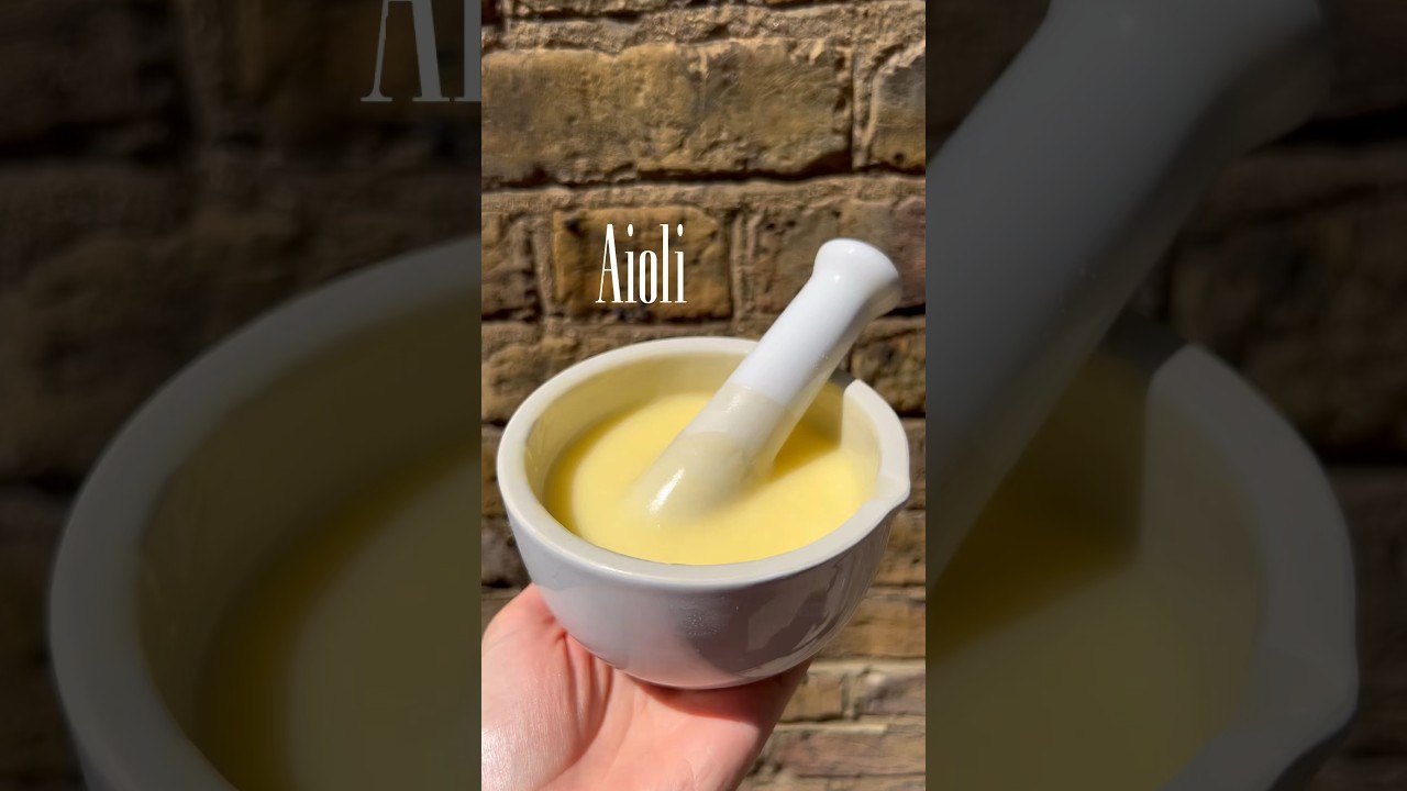Aioli. Best sauce in the world. #recipe #recetas #easyrecipe #foodie #recetasfaciles #dip #alioli